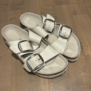 White big buckle Birkenstocks